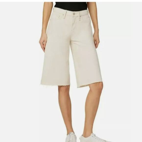 Hudson Freya Low Rise Skater Shorts White Denim Bermuda Wide Leg Raw Hem Size 23 - Picture 1 of 12